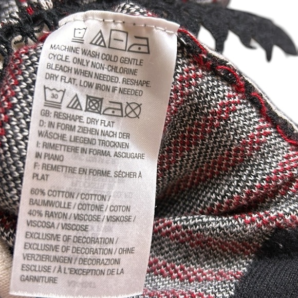 Y2K Susan Graver lace hem,jersey knit,tunic,sweater,office siren,gorpcore,warm - Picture 8 of 13